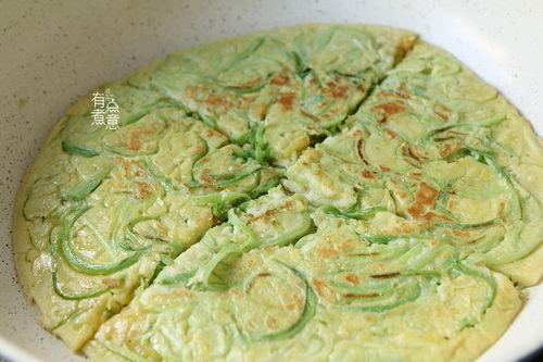 新疆吃饼吃瓜,饼香瓜甜，尽享丝路美食之旅